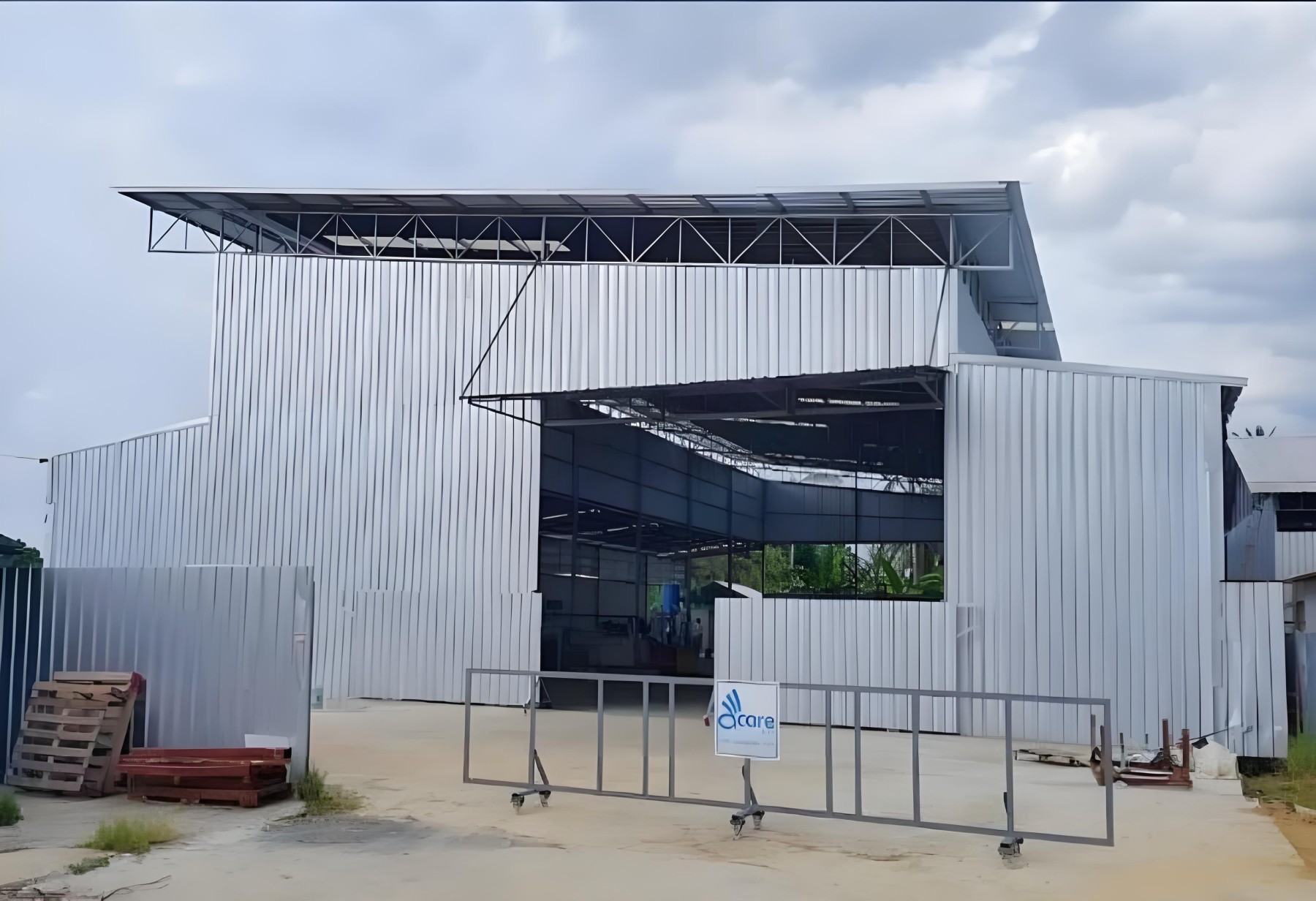 Dubai factory environment